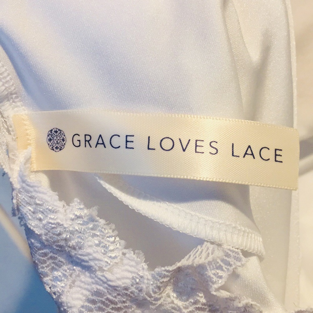 Grace Loves Lace Wedding Dress (1) - Picture 8 of 14